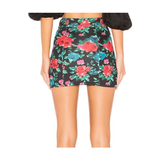 NWT Lovers + Friends Sandy Mini Skirt in Size S Floral Print - Picture 3 of 8